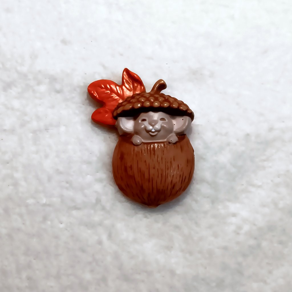 Vintage 1985 Hallmark Mouse In Acorn Autumn Fall Pin Brooch - Cute 12$